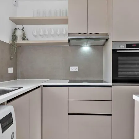 Phaedrus Living: Romanou Modern Center Flat Apartmán Nikósie